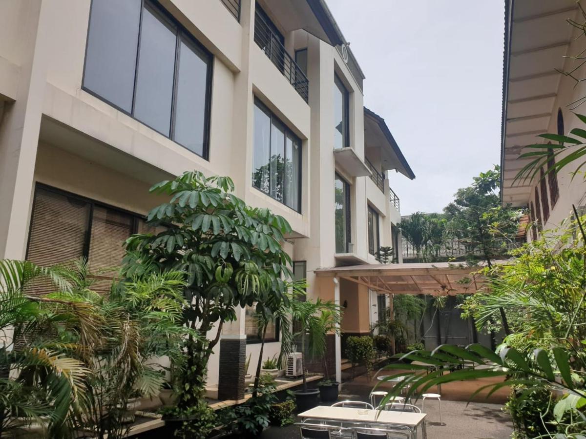 ג'קרטה Arimbi Pejaten Suites מראה חיצוני תמונה