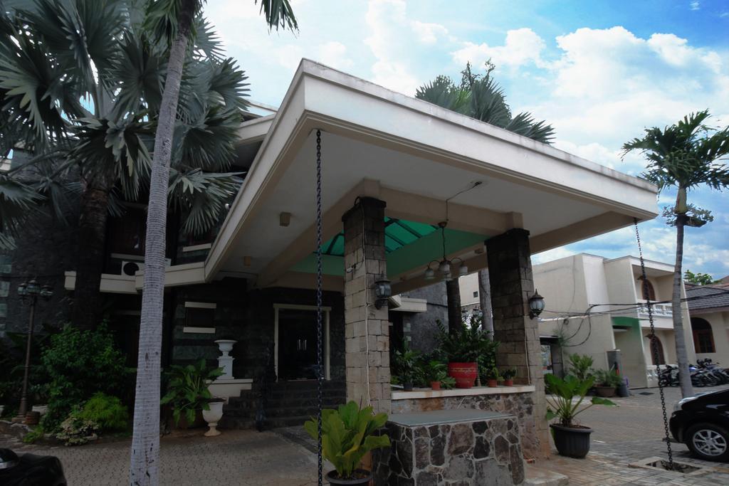 ג'קרטה Arimbi Pejaten Suites מראה חיצוני תמונה
