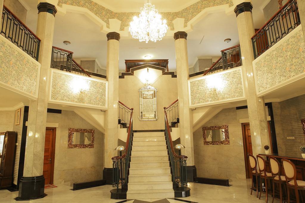 ג'קרטה Arimbi Pejaten Suites מראה חיצוני תמונה