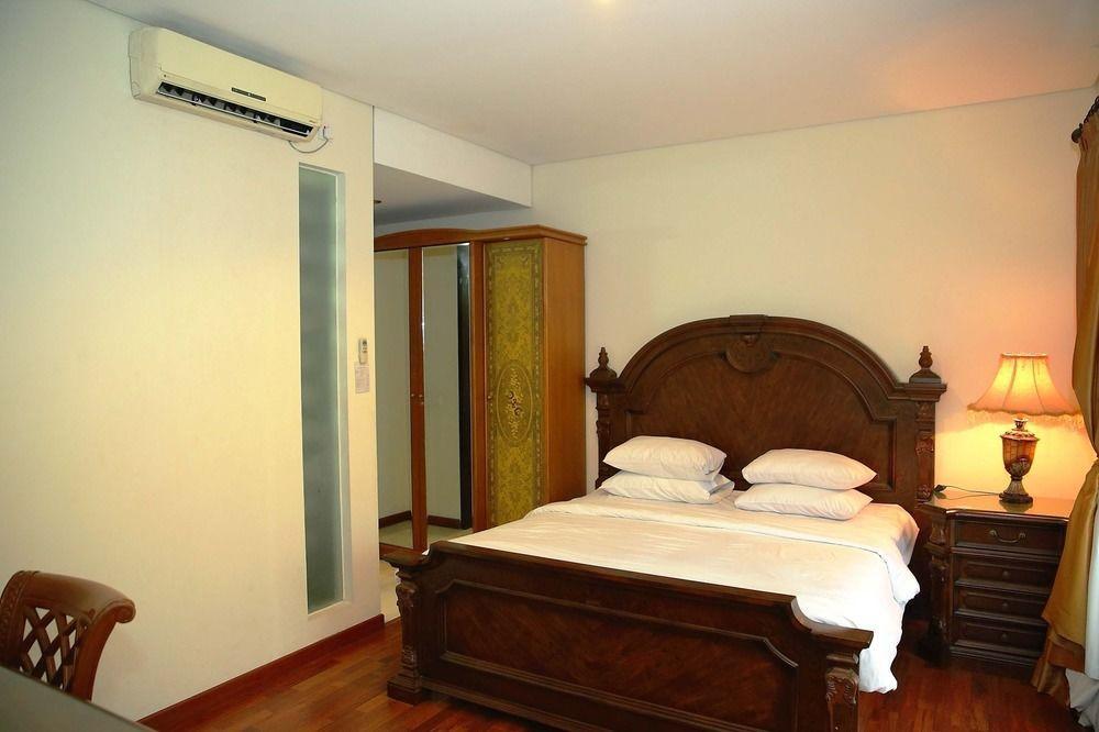 ג'קרטה Arimbi Pejaten Suites מראה חיצוני תמונה