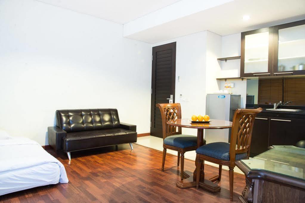 ג'קרטה Arimbi Pejaten Suites מראה חיצוני תמונה