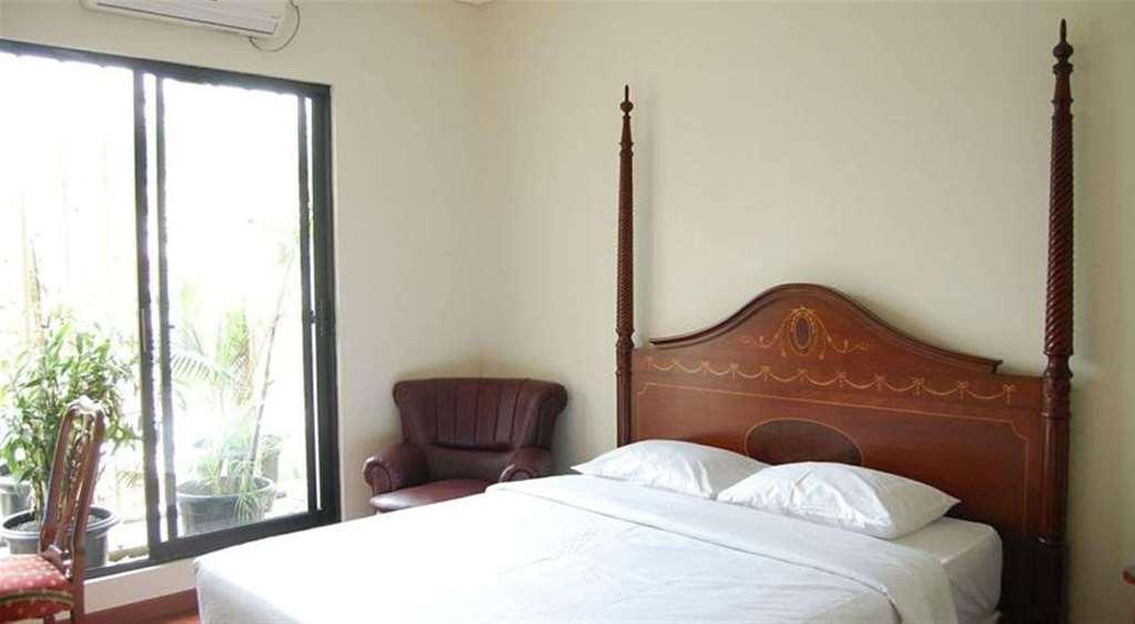 ג'קרטה Arimbi Pejaten Suites חדר תמונה
